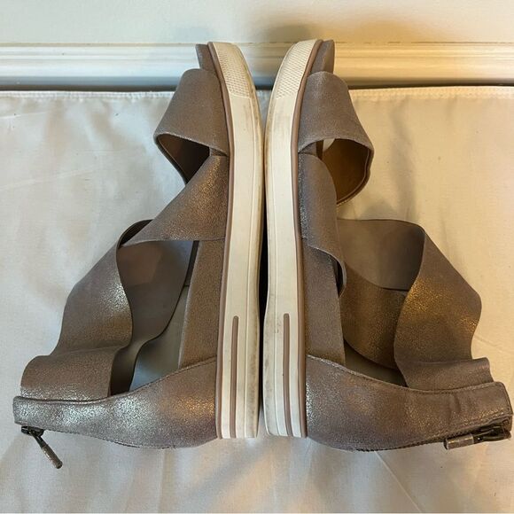 Eileen Fisher Women's Sport Platinum Frozen Metallic Suede Sandals Sz 8.5 - Picture 12 of 16
